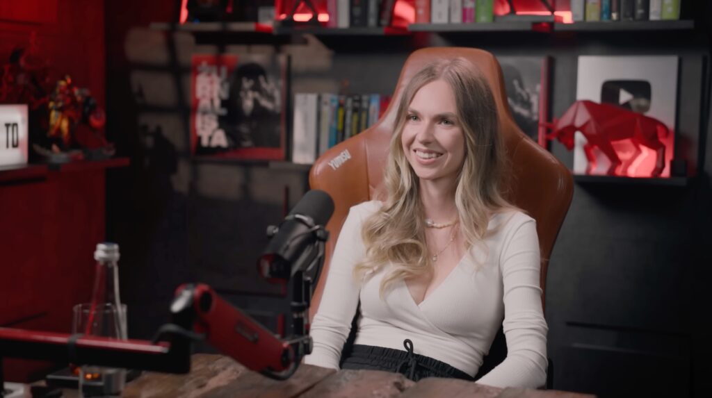 MigatoMama Zofia Ożarek-Wodzinowska w podcaście „Żurnalista" Dawida Swakowskiego. Od dziennikarki do milionowych zasięgów